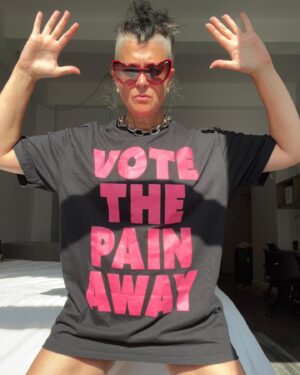 Peaches Instagram - Shirts & totes available now at votethepainaway.com

🇺🇸 U.S. voters - Make your voice heard! Register to vote at @headcountorg 🗳️ Election Day is only 52 days away.