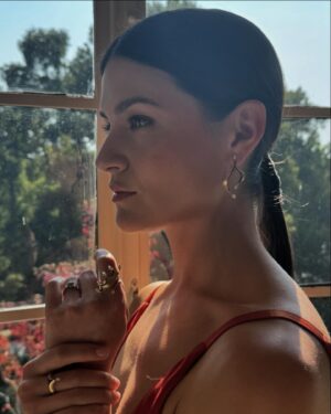 Phillipa Soo Instagram - It was an honor to be presenting at the Creative Arts Emmys @televisionacad thank you for having me it was an honor to be there 
@narciso_rodriguez 
@mikejosephjewellery 
@louboutinworld 
@cristinaehrlich 
@nhinako_makeup 
@darrenhauhair