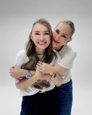 Pimonwan Hoonthongkam Instagram - ลูกสาว ดับเบิ้ลยู สวยจริงทุกคนเลยค่ะ @lewmanas