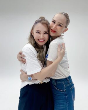 Pimonwan Hoonthongkam Instagram - ลูกสาว ดับเบิ้ลยู สวยจริงทุกคนเลยค่ะ @lewmanas