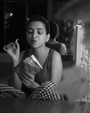 Plabita Borthakur Instagram - It’s cheat day, it’s chips day! 🌟 For years, I followed strict diets, depriving myself of so many yummy foods I love. I even went through the ‘weigh everything you eat’ phase, carrying a mini scale in my purse. But oh, the cheat days—I lived for them! Most of the time, all I could think about was what I’d eat for my cheat meal. And those sneaky non-cheat day cheats were the worst. Once I indulged, guilt would hit, and I’d spiral into a vicious cycle of more junk. I could finish a half-kilo cake in one sitting.

It took time, but I finally unlearned and relearned: I can eat whatever I want. I just needed to listen to my body. I stopped obsessing over ‘diets’ and started eating healthy, balanced meals—packed with proteins, carbs, and veggies. If I wanted a small piece of cake or a few fries, I’d have them, no guilt. My random cravings gradually faded because I no longer felt deprived. Now, I keep my intake in check—not as a punishment, but to nourish my body and mind. 💪

Photography : @mayank99683 
HMU : @halohues.by_parisadias @hmua_rakshapatel._ 
.
.
.
.
.
.
.
.
#plabitaborthakur #healthyeating #diet #actorslife #lifestyle #loveforchips #weekend #saturday #cheatmeal #bnw #candidphotoshoot #love
