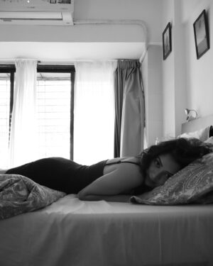 Plabita Borthakur Instagram - What to do when you don’t feel like getting out of bed? Model in bed 😋
Lately, I’ve been finding it tough to leave the comfort of my bed unless absolutely necessary. What finally helped was accepting that if my body and mind need rest, it’s okay to stay in bed—guilt-free. By embracing that time, I eventually stopped struggling once I felt truly ready again.

Photography : @mayank99683 
HMU : @halohues.by_parisadias @hmua_rakshapatel._ 
.
.
.
.
.
.
.
.
#plabitaborthakur #outofbedlook #photoshoot #comfortzone #health #mentalhealth #mood #love #melancholy