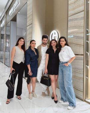 Pooja Gor Instagram - ☕️🍷🧀🤌🏼🤷🏻‍♀️

📍Armani/Caffè 

Choose please?! 🤭