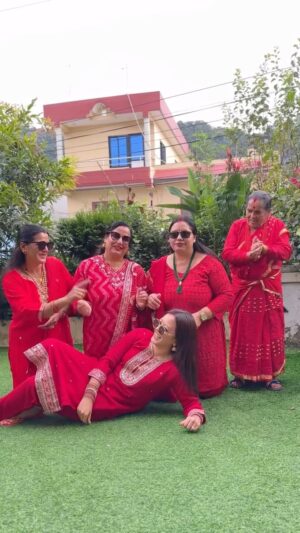 Prakriti Shrestha Instagram - La hamro pani aayo hai 😛😛😛

Best wishes!!!
@swastimakhadka 
@behulifrommeghauli