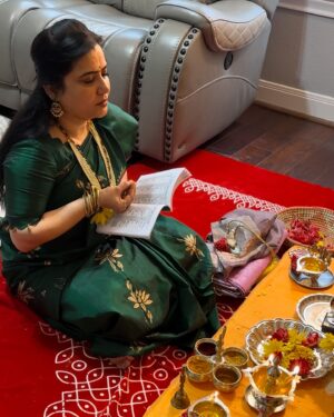 Pranathy Sadhanala Instagram - శుభోదయం నేస్తాలు💚 
అమ్మ ఆశీస్సులు అందరిపై ఉండాలని కోరుతూ నాల్గవ శ్రావణ శుక్రవారం శుభాకాంక్షలు 🙏
#goodmorning 
#godessyouall 
#pranathymanasupalike