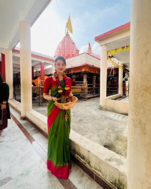 Preety Kongana Instagram - When God is with you ,that means you have a source of strength , guidance and comfort in all circumstances 🙏🏻🌹🧿🕉️🌹🙏🏻