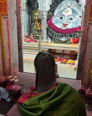 Preety Kongana Instagram - When God is with you ,that means you have a source of strength , guidance and comfort in all circumstances 🙏🏻🌹🧿🕉️🌹🙏🏻