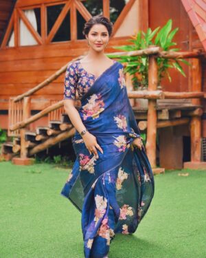 Preety Kongana Instagram - 💙🩶💙 

📸 @bikashsaikia_photography 
💄 @makeupartist_raghu_rekx

🫶🏻 @bidyut_rakesh