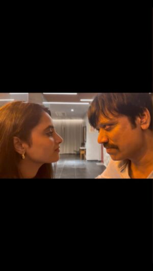 Priyanka Mohan Instagram - Charu meratalsss Dayaaaa🤪🙈😂 

@iam__sjsuryah 😁

#saripodhaasanivaaram