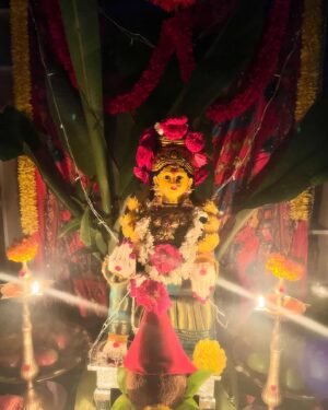 Priyanka Nalkari Instagram - “VARALAKSHMI VRATHAM 2024”..
Bangles @blossomspot_
