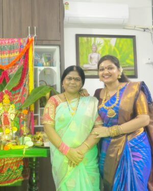 Priyanka Nalkari Instagram - “VARALAKSHMI VRATHAM 2024”..
Bangles @blossomspot_