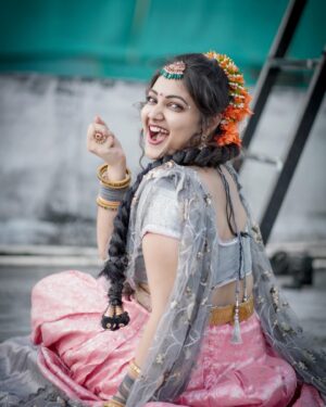Priyanka Nalkari Instagram - #latepost #nomakeup #krishnastami 
Pc @k.sathish.reddy 
Hairstyle @nalkargeetha_14 😍