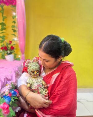 Priyanka Pandit Instagram - Janmashtami shringar darshan 😍