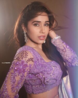 Purneima Day Instagram - Love at first lilac sight 🩷
.
📸  @kuldip1985 
👗 @royaltasta 
Make up and hair @punemakeupartist_vrushnali 
Jewellery @akshat_jewellery 
.
#gokuljanmastami #eventdiaries #dahihandi #dahihandi2024 #purniemaadey