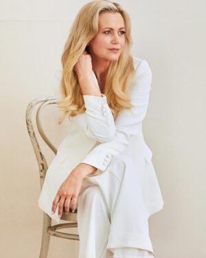 Rachael Carpani Instagram - @newideamagazine out now 🩶🩶🩶🤗🤗🤗
A huge thankyou to the Amazing team
@jase.pdf 
📸 @phillipcastleton 
Styled by : @donnygalella @styledbyindira 
Makeup 💄: @hannahgrasingermakeup 
✍️ #leighcredlin