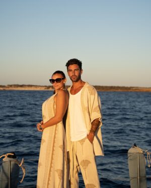Rachel Legrain-Trapani Instagram - Sunset Time on the boat ☀️
Une journée magique sous le soleil d'Ibiza ❤️

#couple #sunset #boat #love