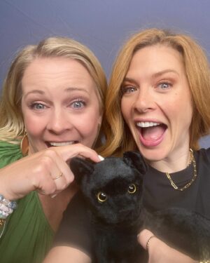Rachelle Lefevre Instagram - Full disclosure: As a kid, I did not watch #sabrinatheteenagewitch but that just means I got to become a fan of this lady for who she is above everything else. Thanks for the #london adventure @melissajoanhart, love you! ♥️ @ftlofantasy