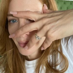 Rachelle Lefevre Instagram - When the movie you’re shooting calls for NAILS…💅💅
**If you live in #Lexington #Kentucky go see @harley.nail97 @avnailspa_summit who did these and does the most amazing nail art! Thanks Harley 🥰