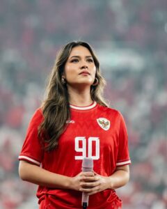 Raisa Andriana Most Liked Photos and Posts