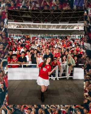Raisa Andriana Instagram - Gak nyangka GBK 2.0 datang secepat ini .. Deg-degannya gak karu-karuan, gatau kehadiranku diinginkan atau enggak, tapi aku berdoa, datang kesini dengan energi dan niat yang baik, semoga juga diterima dengan baik. Dan, luar biasa, sampai gemeterrr & merinding, satu stadion mengumandangkan lagu-lagu kebangsaan bersama aku 🥹 Bangga dan haru bercampur aduk, dan pastinya GBK lagi-lagi menjadi pengalaman yang gak akan pernah kulupakan.. Makasi buat smua supporter timnas yg udah memberikan energi luar biasa semalam!! @timnasindonesia 

Photo @high_iso