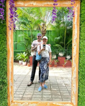 Ranjani Raghavan Instagram - Objects in the mirror are closer than they appear 😉

ಸಾಗರ್ ಭಾರದ್ವಾಜ್ ♥️ ರಂಜನಿ ರಾಘವನ್ 
#lifepartner#nanhudga#bff