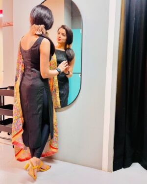 Ranjitha Menon Instagram - Just like that… 🍁🧡🍂

Pic courtesy @vinod_antony_ 🧡