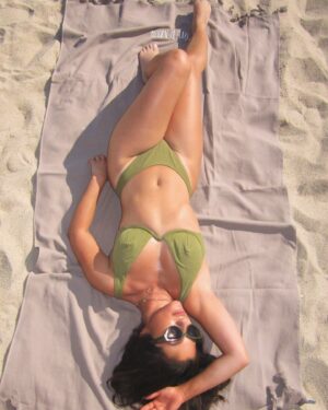 Raquel Castro Instagram - would it be a girls trip without a full fledge photoshoot on the beach?
