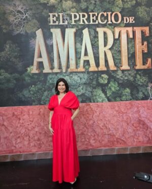 Raquel Garza Instagram - ¡No te pierdas el gran estreno de “El Precio de Amarte” ( @elpreciodeamartetv ) hoy a las 9:30 PM por Las Estrellas! 
@raquelgarzatv da vida a Perpetua Barrientos en esta emocionante novela.

La trama sigue a Diogo y Amelia, quienes disfrutan de un dulce romance juvenil hasta que Diogo es secuestrado. Años después, con Amelia en un matrimonio infeliz, su reencuentro reavivará viejas pasiones.
¡Prepárate para una historia llena de emociones ✨

#ElPrecioDeAmarte #Estreno #RaquelGarza #TalentoZuma #LasEstrellas