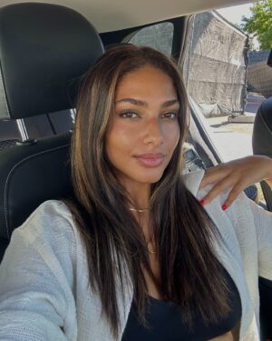 Raquel Sampaio Instagram - Yet another car selfie 🤳🏽