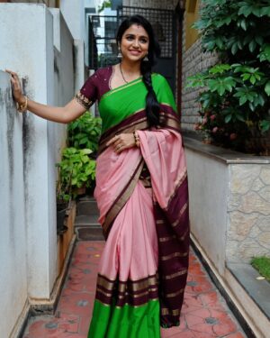 Rashmi Prabhakar Instagram - ಅಷ್ಟ ಲಕ್ಷ್ಮಿಯರು ನಿಮಗೆ ಸಕಲ ಸೌಭಾಗ್ಯಗಳನ್ನು ನೀಡಿ ಆಶೀರ್ವದಿಸಲಿ✨

Saree @atharva_store_ 

Blouse @isha_designerstudio

Photography : @akshay_m_kumar