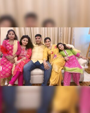 Rati Pandey Instagram - Happy Rakshabandhan to all the lovely brothers and their sisters, May your bond become more stronger,healthier and last forever ❤️❤️
.
.
.
#rakshabadhan #ratipandey #festivities #brothersisterlove