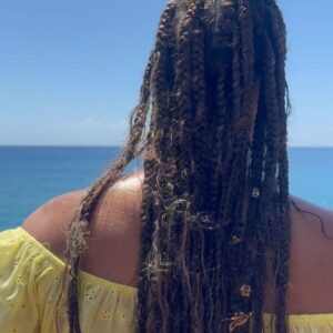Ravyn Rochelle Instagram - Another day in paradise 🏝️🌊☀️🦀🌸💞🎨