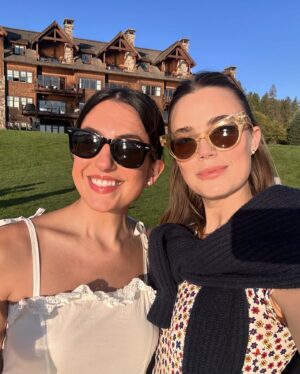 Rebecca Rittenhouse Instagram - I figured out how to assemble a giant red bow this weekend and let me tell you from now on that’s not going to be something I under use @keleighteller