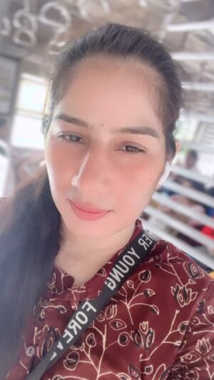 Reeta Mewada Instagram - Tum itne Achhe #viral #instagram #like #trendingreels #love follow @reetamewada18 #reelitfeelit ♥️