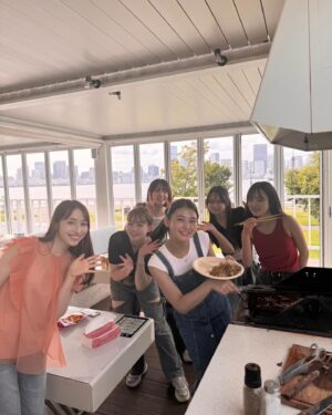 Reia Yonekura Instagram - BBQ！！！！

HUNNY BEEのみんなでBBQしました‪🫶🏻
まっっっじでたのしくて一生はしゃいでました笑

最高の夏の思い出です🥹🩵