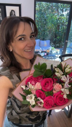 Renata Bravo Instagram - BIENVENIDO SEPTIMBRE !!!!! Pucha que te amo! Nuevos ciclos, pasamos agosto jajajajaj, la primavera, las fiestas patrias, mi cumpleaños!!!!!! Tanto que celebrar ! Uds aman éste mes tanto como yo? Que tengan un hermoso mes! #septiembre #primavera🌸