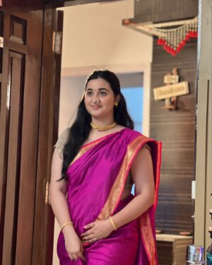 Revathi Pillai Instagram - jevlas ka?