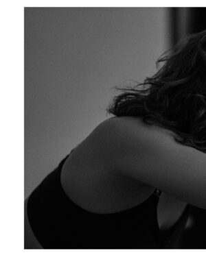 Reyhaneh Parsa Instagram - August 2024
Memories 
✨
📸 @behzadsatvaat 
💄 @makeupnme__