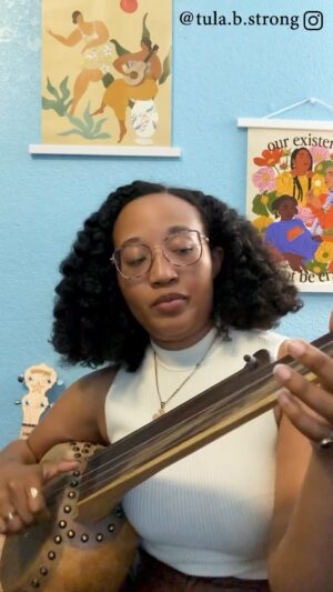 Rhiannon Giddens Instagram - Check out this awesome cover of the @chocolatedrops “Dona Got a Ramblin’ Mind” by @tula.b.strong!

Fabulous gourd banjo by @menziesinstruments