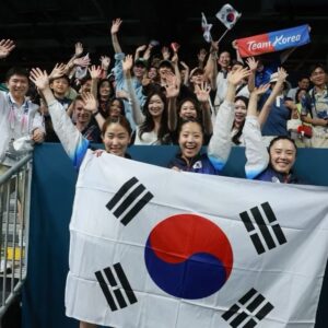 Rho Hee-young Instagram - #parisolympics2024 
12년 16년만에 #올림픽탁구동메달… 것도 
#탁구혼합복식 신유빈 @shin_yubin_ 
#임종훈 @lim_jonghoon0121 
여자단체전 동메달 2개 👍👍👍👍👏👏👏👏👏❤️❤️❤️🇫🇷🇫🇷🇫🇷🇫🇷
#신유빈 #전지희 #이은혜 
그멋진 영광의 순간도 중국팀에 아쉽게 승리를 내어주는 순간도 같이한 우리 #대한민국탁구국가대표 선수들 또 탁구영웅선배님들  #유승민ioc위원님 @seungminryu_oly 김택수단장님 @kimtaeksoo0509 #오광헌감독님 #주세혁감독님 
너무들 가족같고 서로아끼는 #대한민국탁구협회식구들 저희 #식음연구소 #maox삼거리푸줏간 회식 감사했습니다👍👍👍❤️❤️❤️❤️❤️👍👍👍🙏🙏🙏👏👏👏👏👏👏😭다음 #laolympics2028 기대하고 더더더  응원하겠습니다..!!!!
#MAOX삼거리푸줏간PARIS @mao.corp