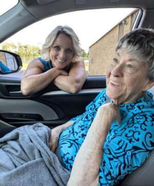 Rhonda Vincent Instagram - When your 93 year old Aunt Irene comes to your show and you get to visit before you play.  Doesn’t she look awesome??