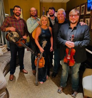 Rhonda Vincent Instagram - Fun night at the Grand Ole @opry @wsmradio !!