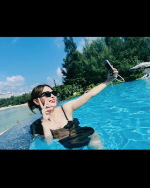 Rio Uchida Instagram - ハレクラニのプールで映えまくった思い出🐬💓
　
沖縄投稿しつこくてごめん🙇‍♂️
楽しくて写真めっちゃ撮ったので
おしばらく付き合いください(笑)

#りおりなの旅
