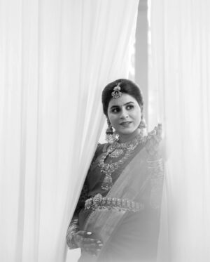 Rithika Tamil Selvi Instagram - 🤰🥰
@vinun43 
Pc @balaartphotography 
Mua @profile_makeover 
Hairstylist @mani_stylist_ 
Mehendi @aravinth_mehendi_makeup 
Saree #mywardrobe 
Blouse @vika.label 
Jewellery @new_ideas_fashions 
Vinu’s makeover @chella_hair_makeup 
Vinu’s outfit @sreekamakshisilk 
Flowers @blossom_bridal_flowers 
Nails @profile_makeover_beauty 
Plate decors @all_in_one_dream_place