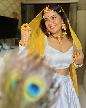 Roopal Tyagi Instagram - Krishna Janamastami wishes 🦚🪈🧈

#radhakrishna #janamashtami