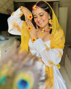 Roopal Tyagi Instagram - Krishna Janamastami wishes 🦚🪈🧈

#radhakrishna #janamashtami