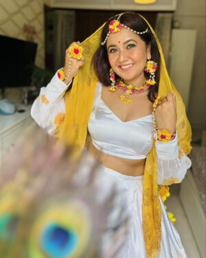 Roopal Tyagi Instagram - Krishna Janamastami wishes 🦚🪈🧈

#radhakrishna #janamashtami