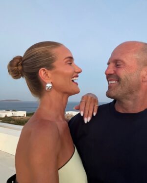 Rosie Huntington-Whiteley Instagram - … Gonna be you
And me
Gonna be everything you
You ever dreamed