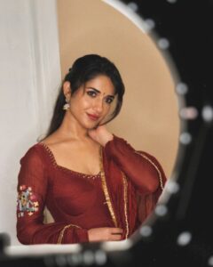 Actress Ruhani Sharma HD Instagram Photos and Wallpapers August 2024