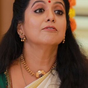 Rupa Sri Instagram - ചന്ദനമഴ ടീം വർഷങ്ങൾക്ക്ശേഷം വീണ്ടും ഒന്നിച്ചപ്പോൾ